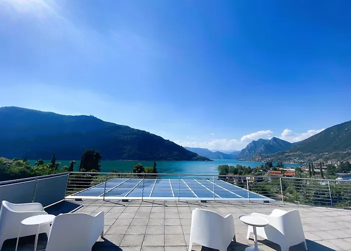 Vela di Soleville camere vista lago con ristorante e pizzeria